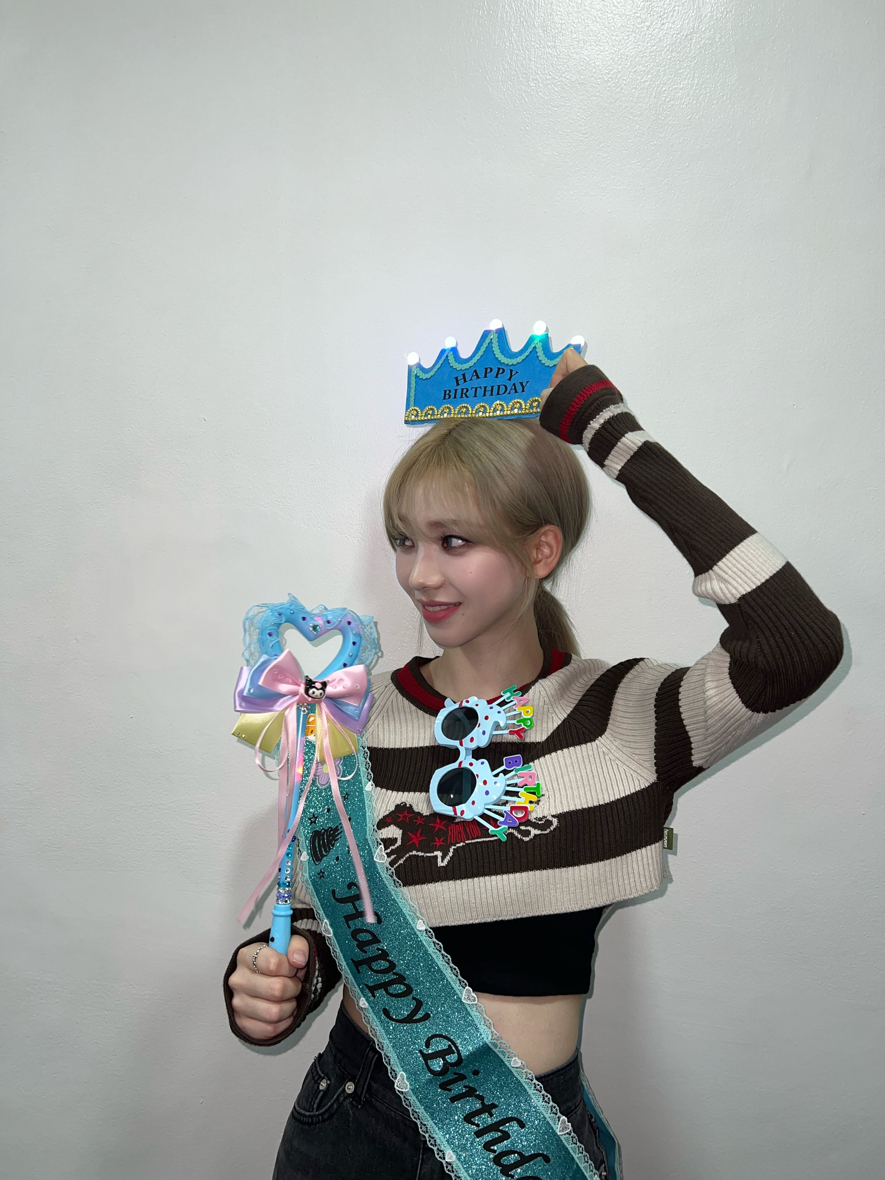 오늘자 에스파 공식인스타 생일케익 받은 카리나.jpg | 인스티즈