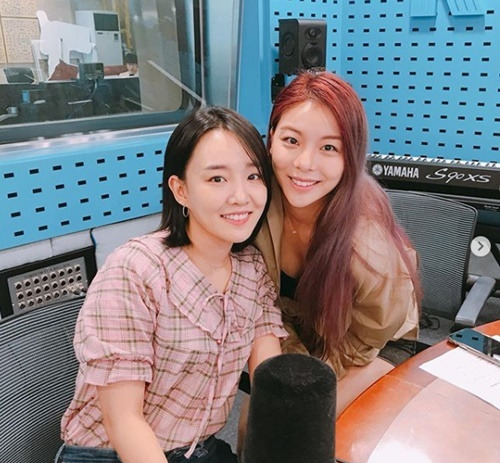 자신이 가수라면 피쳐링 부탁해보고 싶은 여자 가수는? | 인스티즈