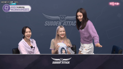 여자친구 vlive 서든어택 방송.gif | 인스티즈