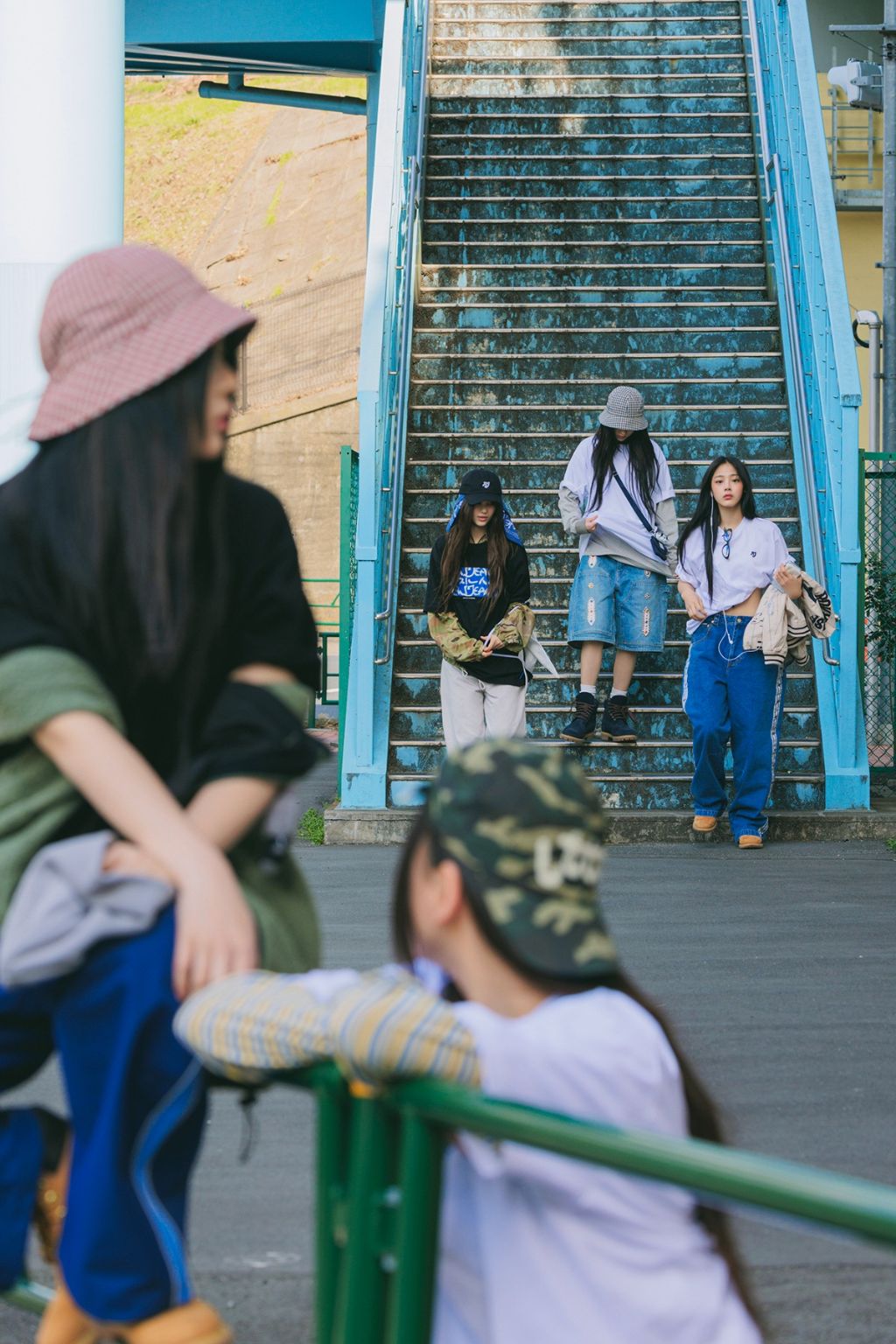 뉴진스가 요즘 입고다니는 우라하라 패션 | 인스티즈