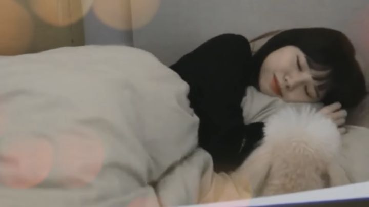 자면서도 할건 다 하는 트위치 스트리머 우정잉...jpg | 인스티즈