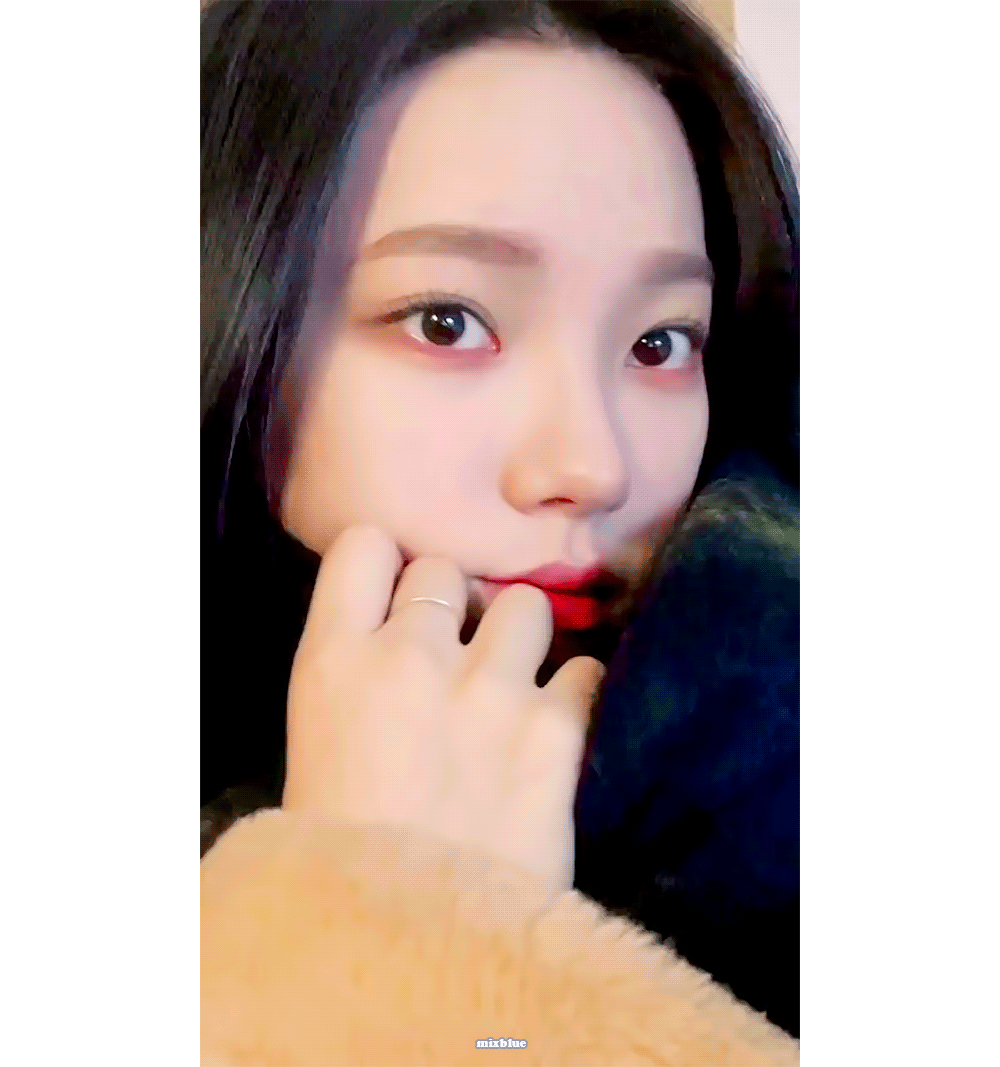 주말에 보면 더욱 좋은 카리나.gif | 인스티즈