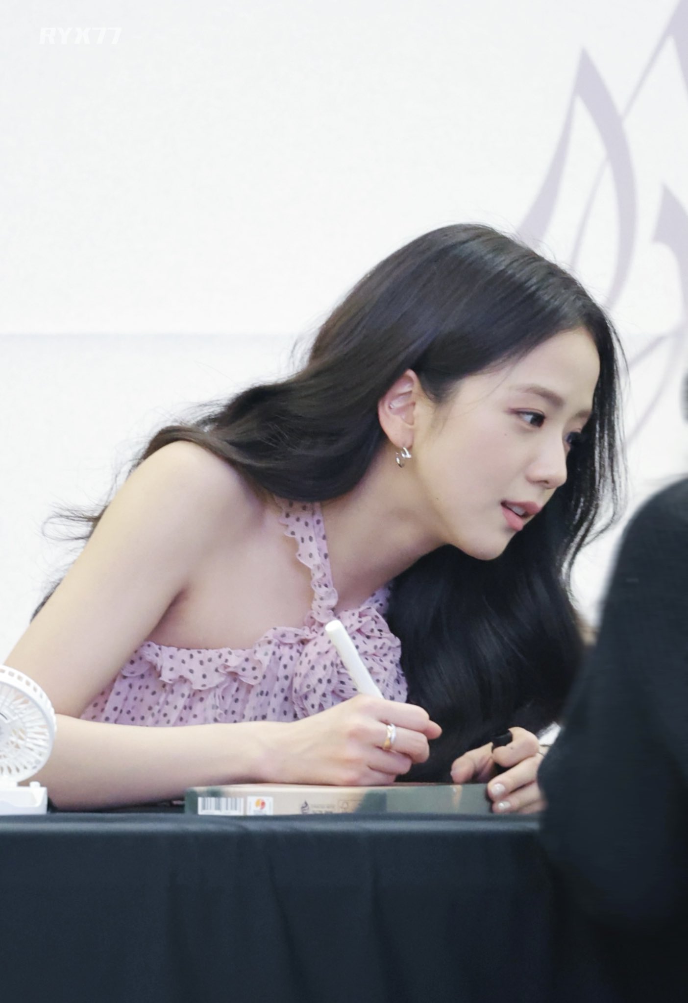 [블랙핑크] 지수 어제자 팬싸인회 미모 | 인스티즈