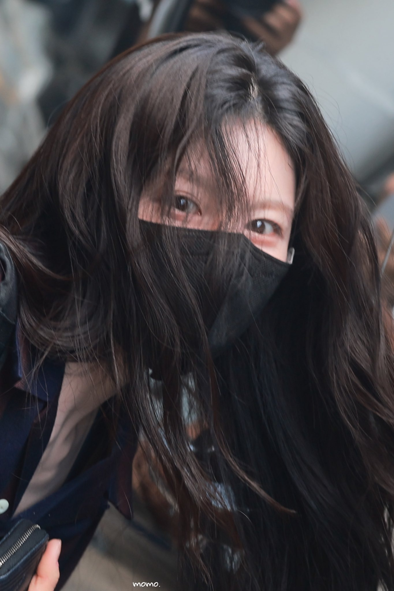 고윤정 공항 출입국.jpg | 인스티즈