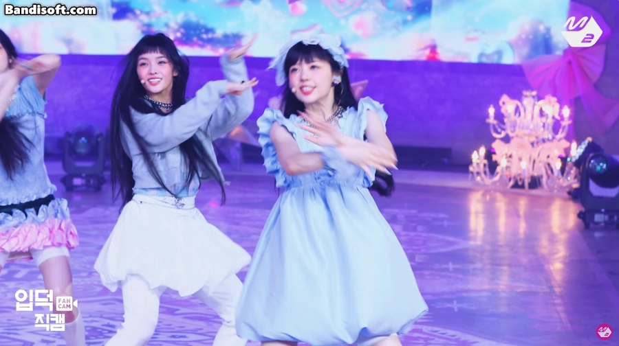 갓데뷔한 아일릿 공주 의상 찰떡인 멤버.gif | 인스티즈