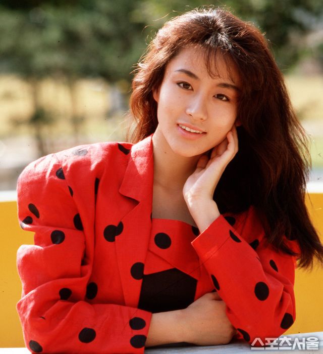 80~90 스타 가수 이지연 리즈시절.jpg - ★ ··· 하프타임 - 樂soccer