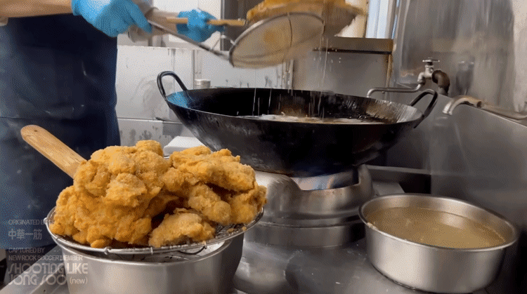 일본의 중식주방에서 만드는 화자오 후라이드 치킨.gif | 인스티즈