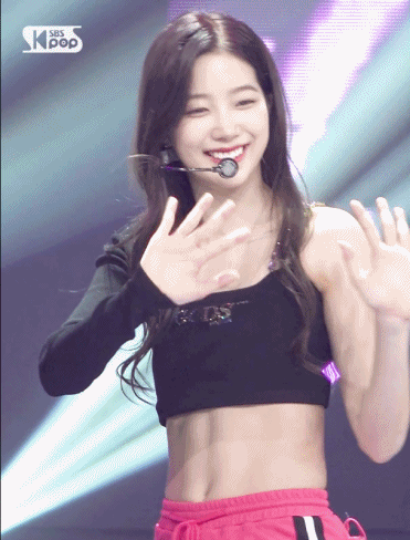 인사하는 카즈하 | 인스티즈