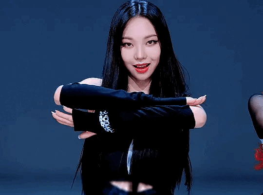 주말에 보면 더욱 좋은 카리나.gif | 인스티즈