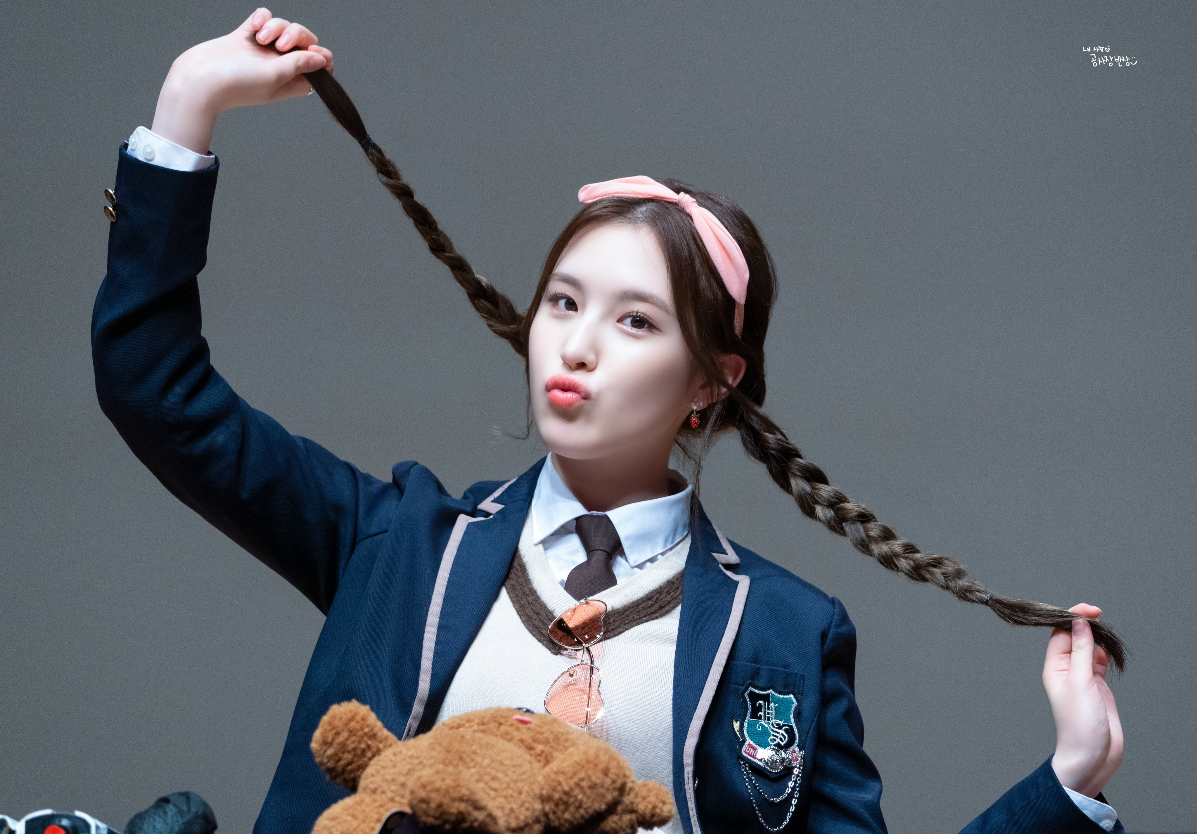 1년에 360일정도 교복 입어주는 것 같은 위클리 | 인스티즈