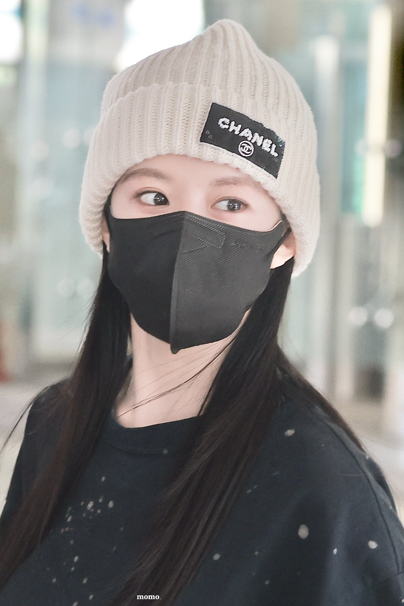 고윤정 공항 출입국.jpg | 인스티즈