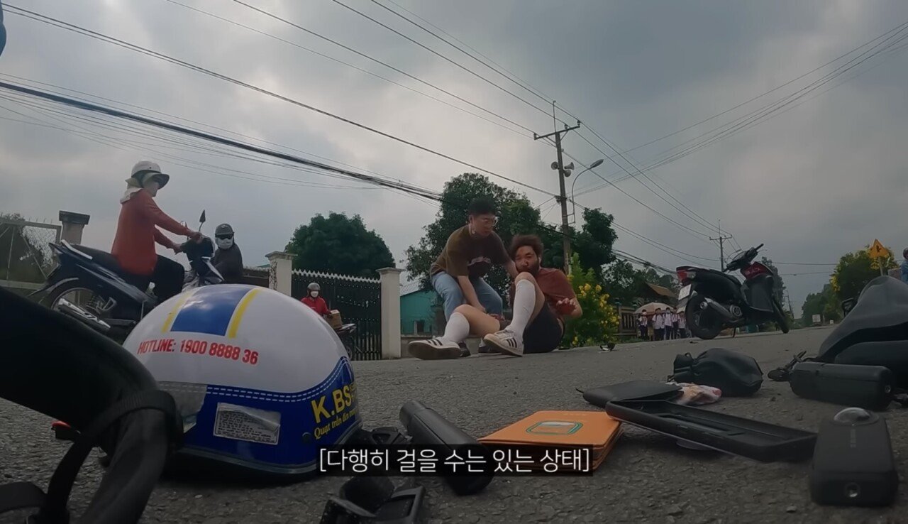 베트남에서 크게 오토바이 사고난 노홍철 빠니보틀 | 인스티즈