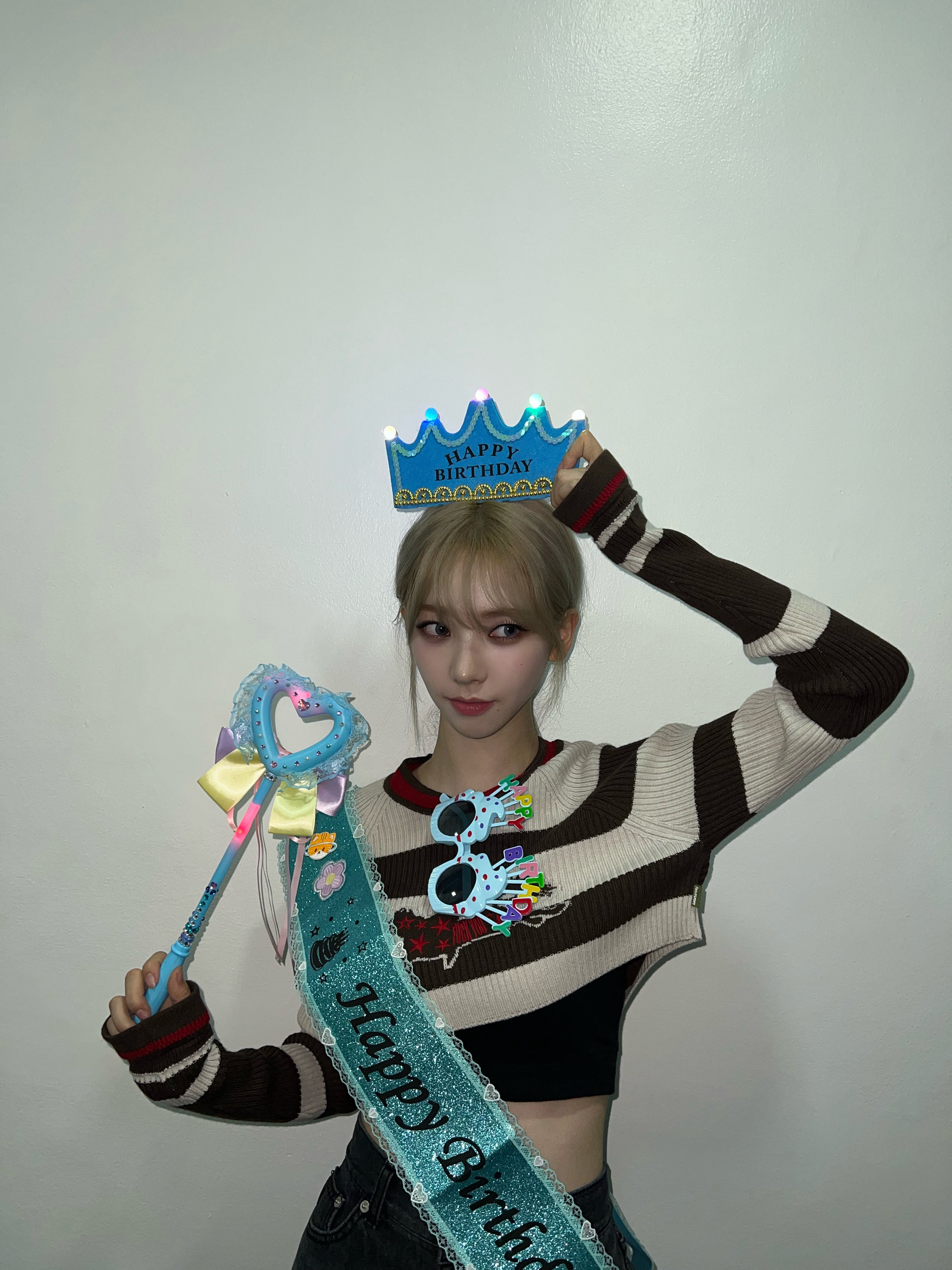 오늘자 에스파 공식인스타 생일케익 받은 카리나.jpg | 인스티즈