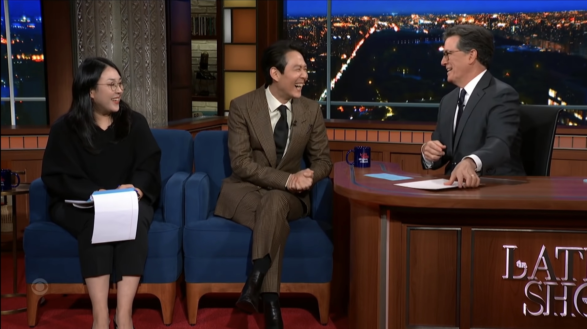 "이정재 씨, 레오나르도 디카프리오 같은 셀럽이 같이 사진 찍자고 하면 기분이 어때요?ㅎㅎ".JPG | 인스티즈