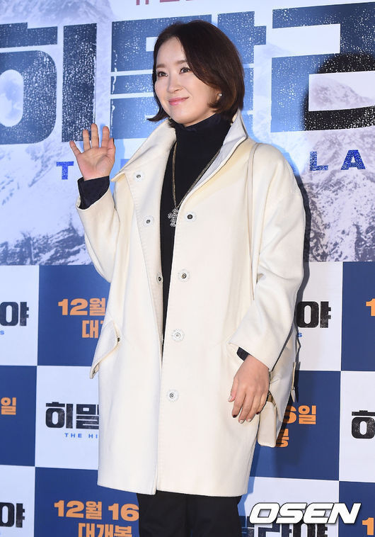 미소머금고 이미지