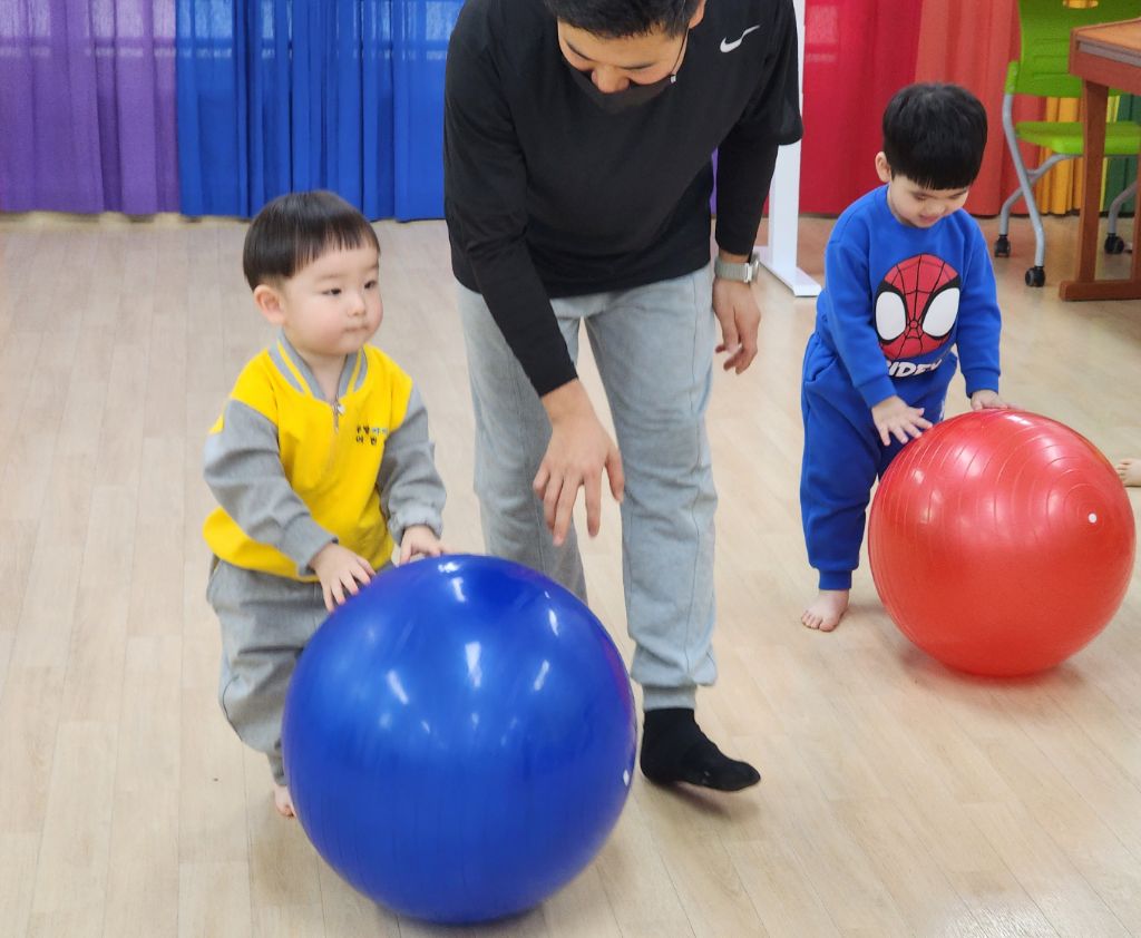 공굴리기 이미지