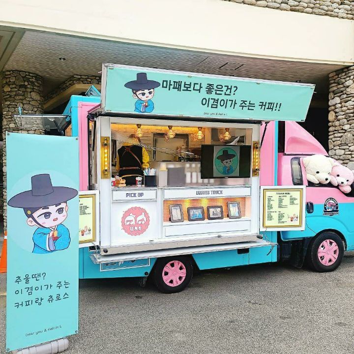 언니쓰트럭 이미지