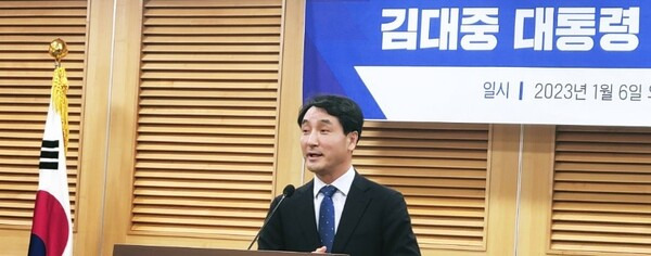 지금아니고지금 이미지