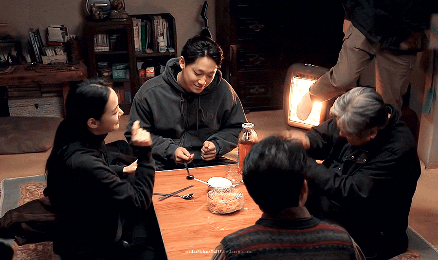 장르 특성상 700만이 최대라던 파묘 천만 찍은 이유.jpg | 인스티즈