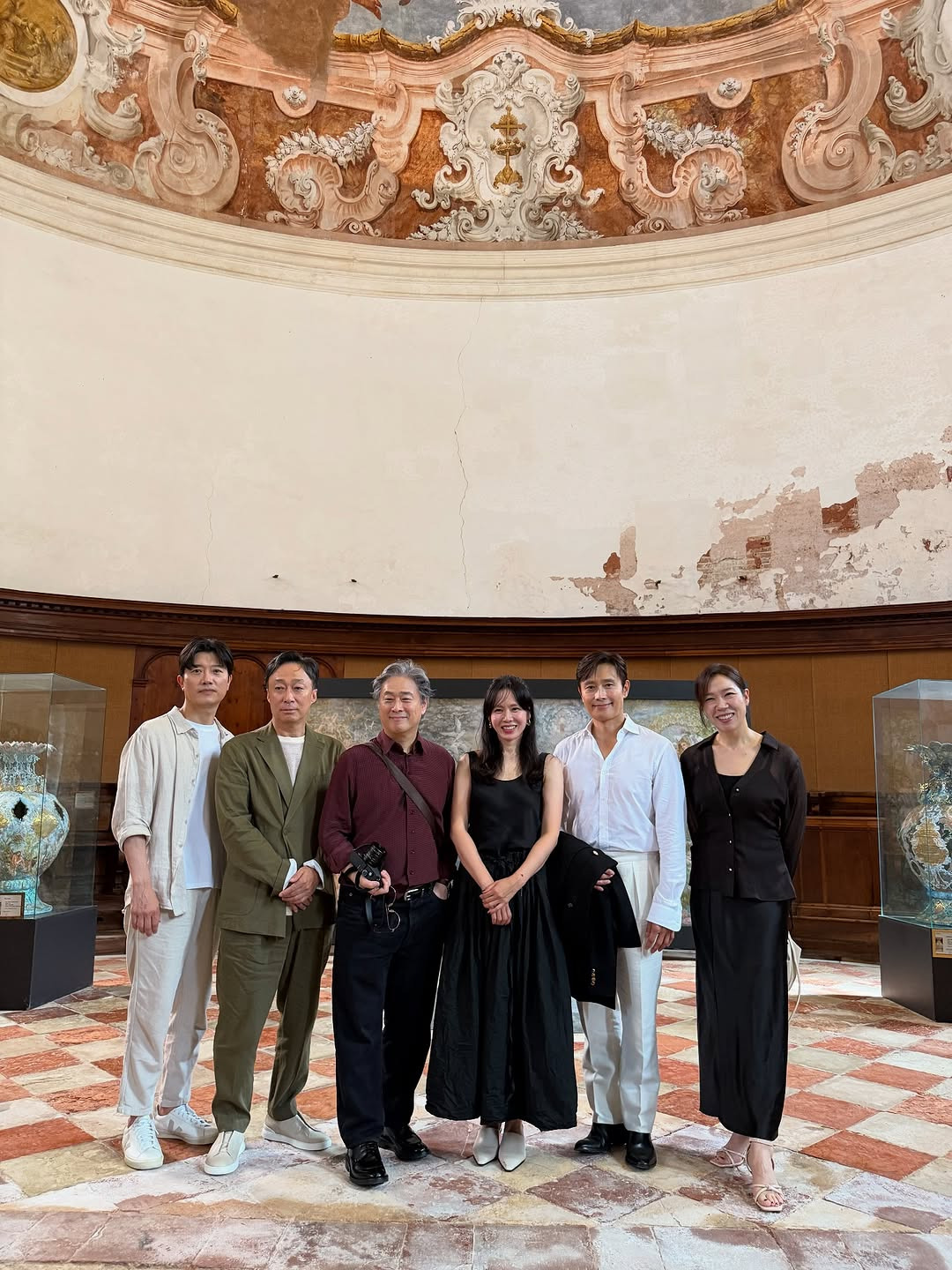 손예진이 팔에 해준 싸인으로 타투한 외국 팬 | 인스티즈