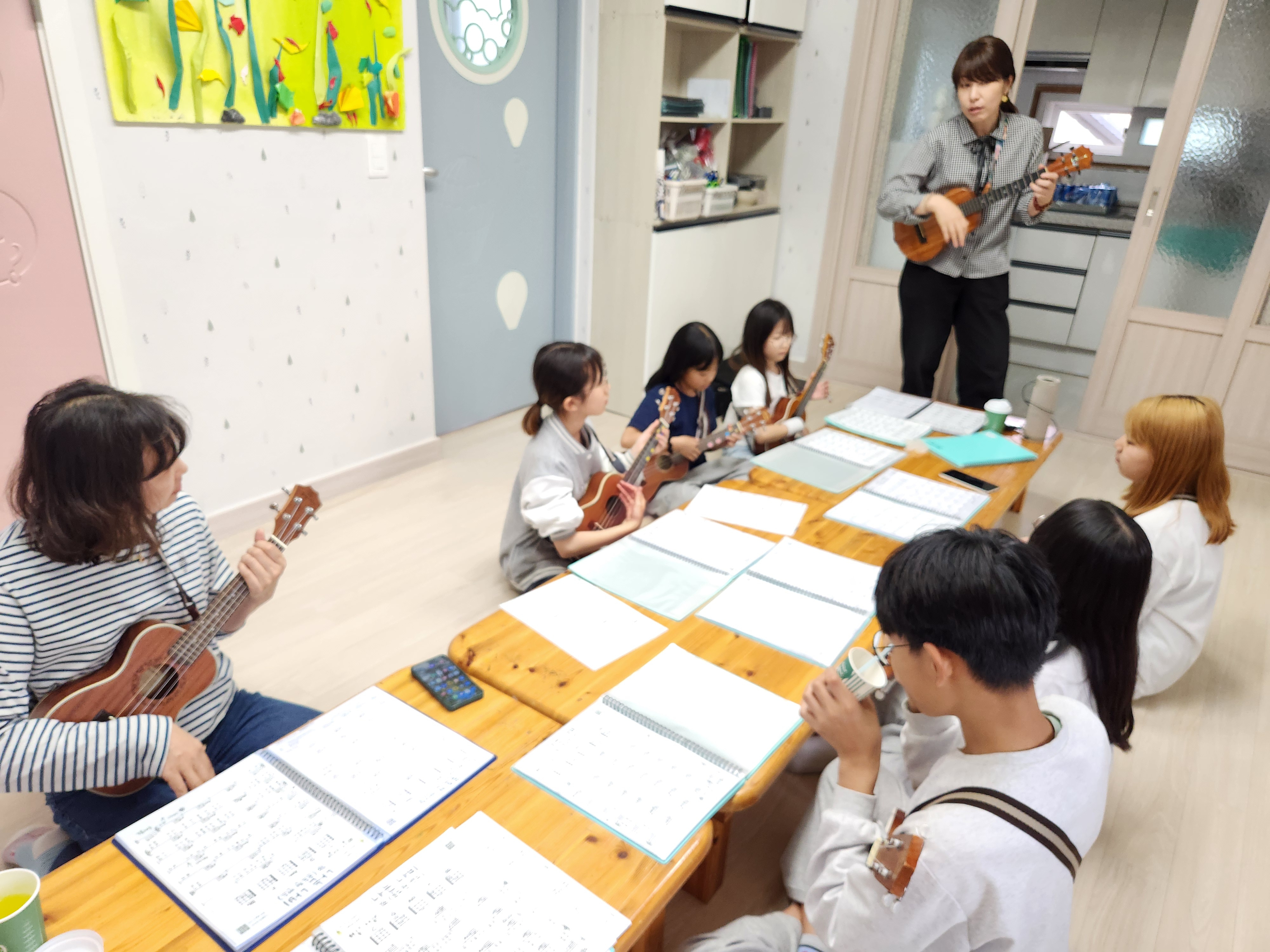 펀펀우쿨렐레 이미지