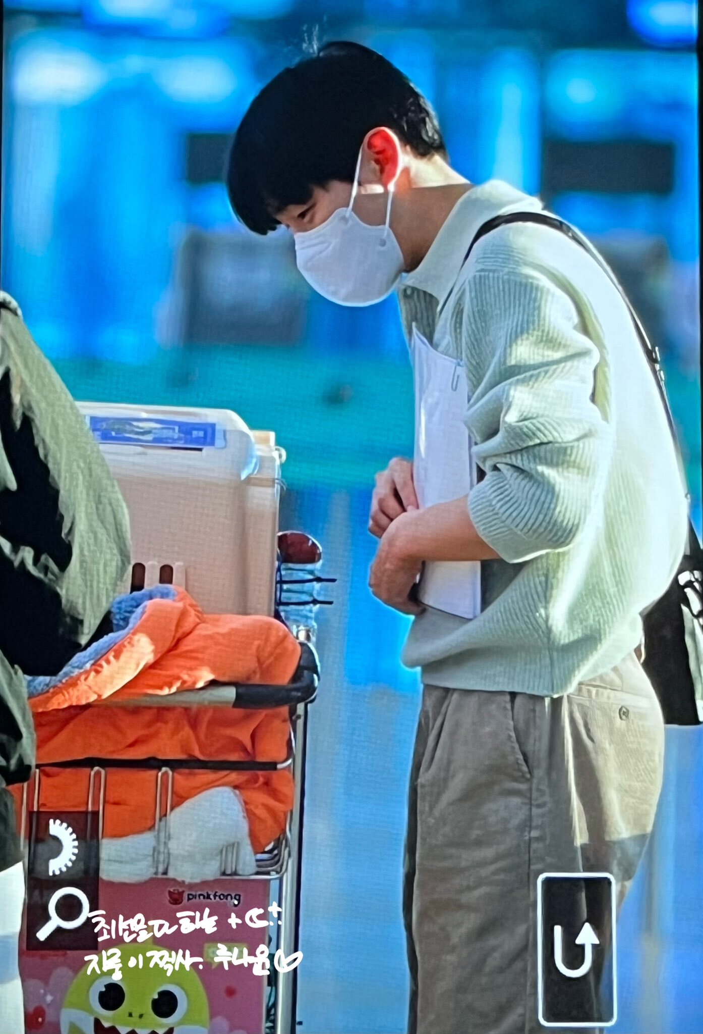 해외스케줄가면서 유기견 해외입양 이동봉사하는 아이돌 | 인스티즈