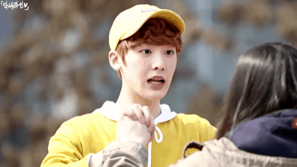 아이돌이랑 팬이랑 바뀐 짤.gif | 인스티즈