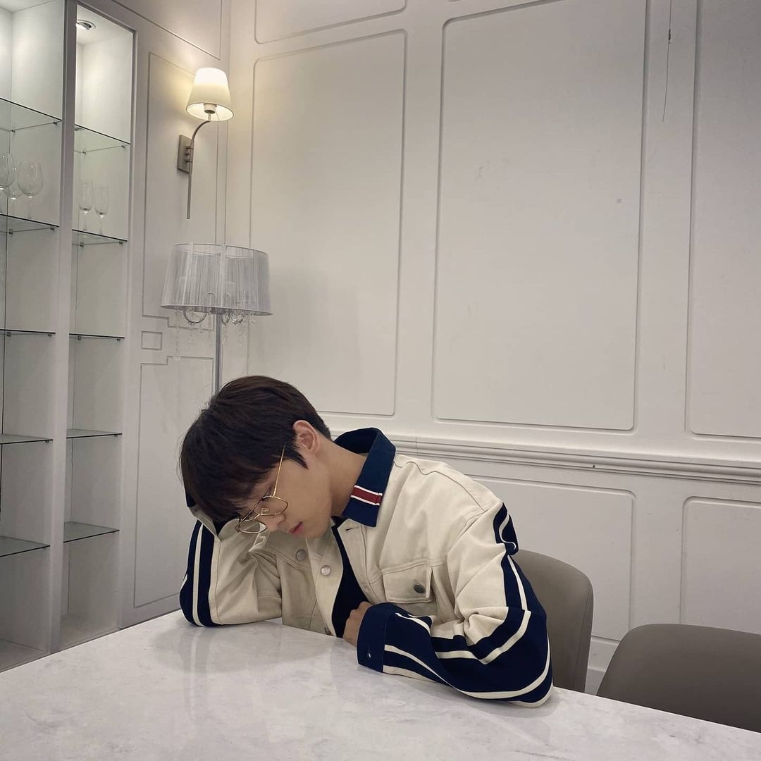 숏컷이나 투블럭 하고 싶어서 남자 연예인 사진 좀 저장하고 싶은데 그때마다 방석이들 키알을 잡을 수는 없잖아 | 인스티즈