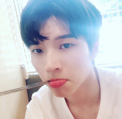 인스타보고 소개팅 나갈지 말지 투표하는 달글 | 인스티즈