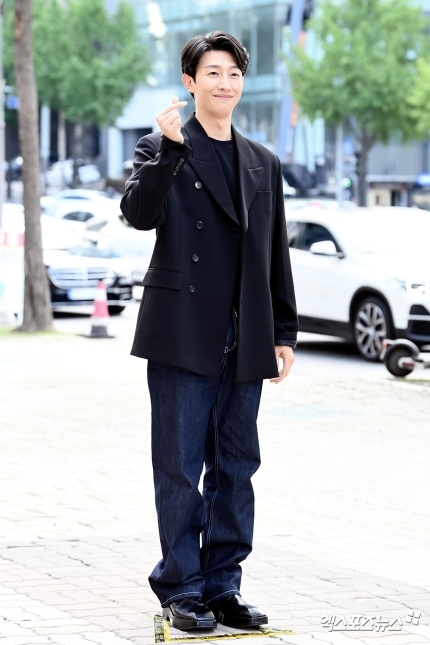 종방연 기사 사진 뜬 이상한 변호사 우영우 팀 | 인스티즈