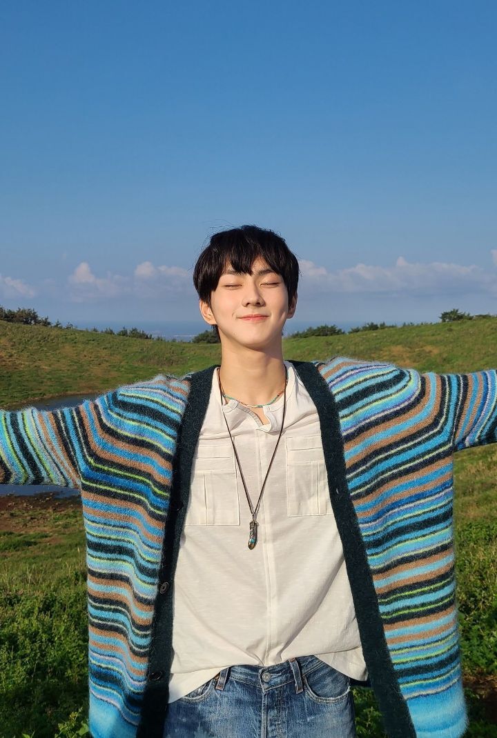 천사가 남긴 실수였나 아니면 진한 키스였나 보조개가 예쁜 남자아이돌 모음 | 인스티즈