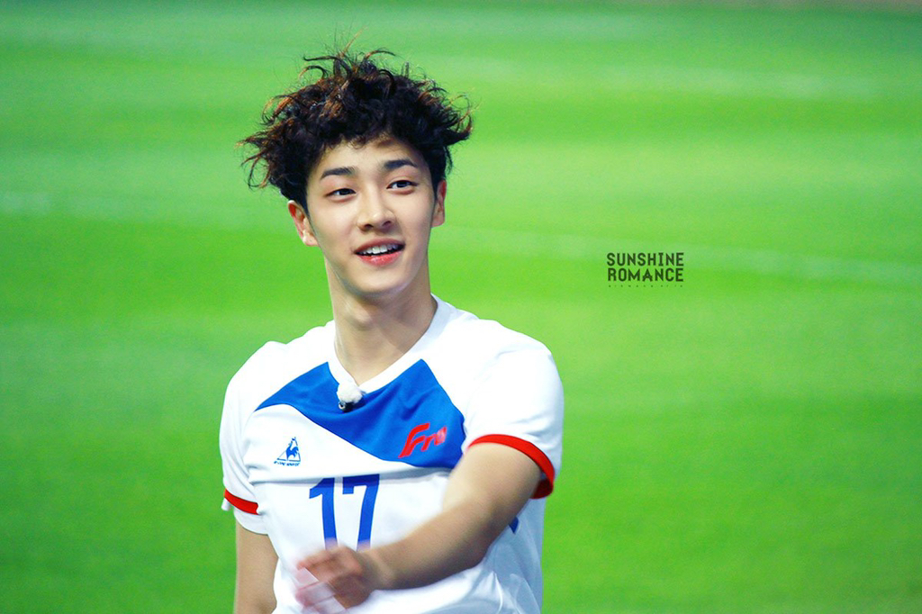 남들이 보면 파마 한 줄 아는 이기광의 악성곱슬 머리 | 인스티즈