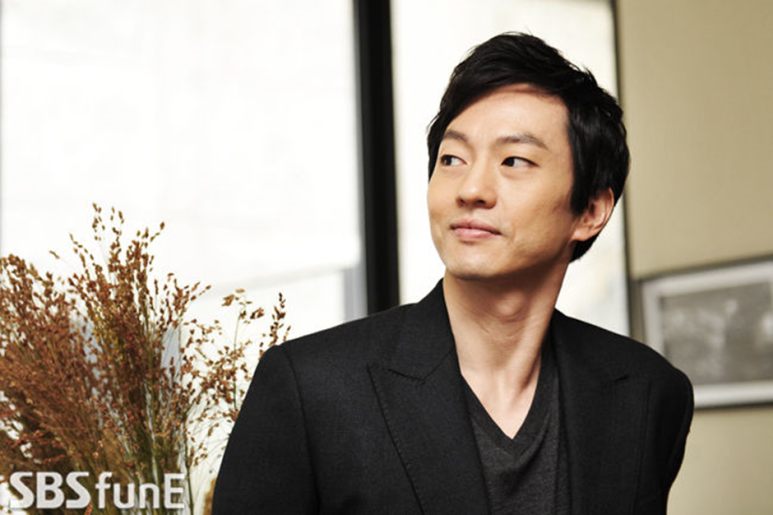 박해일이랑 완전 똑 닮았다는 한국계 미국배우...jpg | 인스티즈