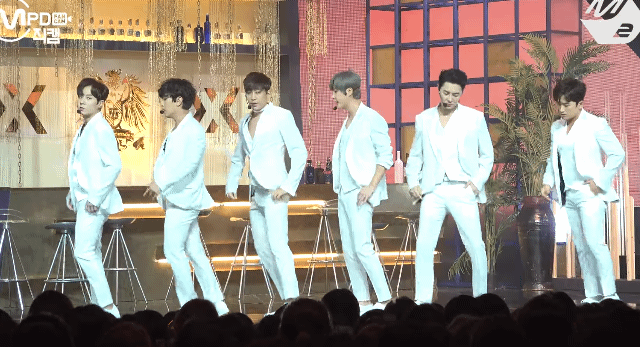 K-POP을 능가하겠다는 일본 장수 아이돌 아라시 춤과 한국 장수 아이돌 춤.gif | 인스티즈