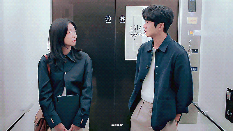 그 해 우리는에서 거의 매회 센스 있다고 언급 많은 교복~캠퍼스~오피스를 넘나드는 최우식X김다미 사계절 시밀러 룩.gifs | 인스티즈