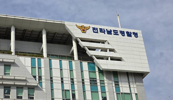 [단독] 여수 여중생 넉달째 실종... "낯선 승용차 타고 떠난 게 마지막 모습" | 인스티즈