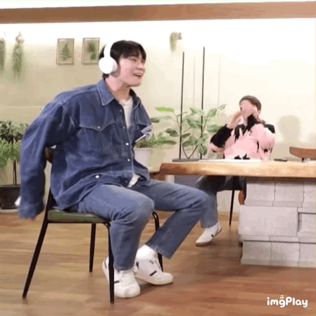 서로 크게 오해한 두 아이돌.gif | 인스티즈