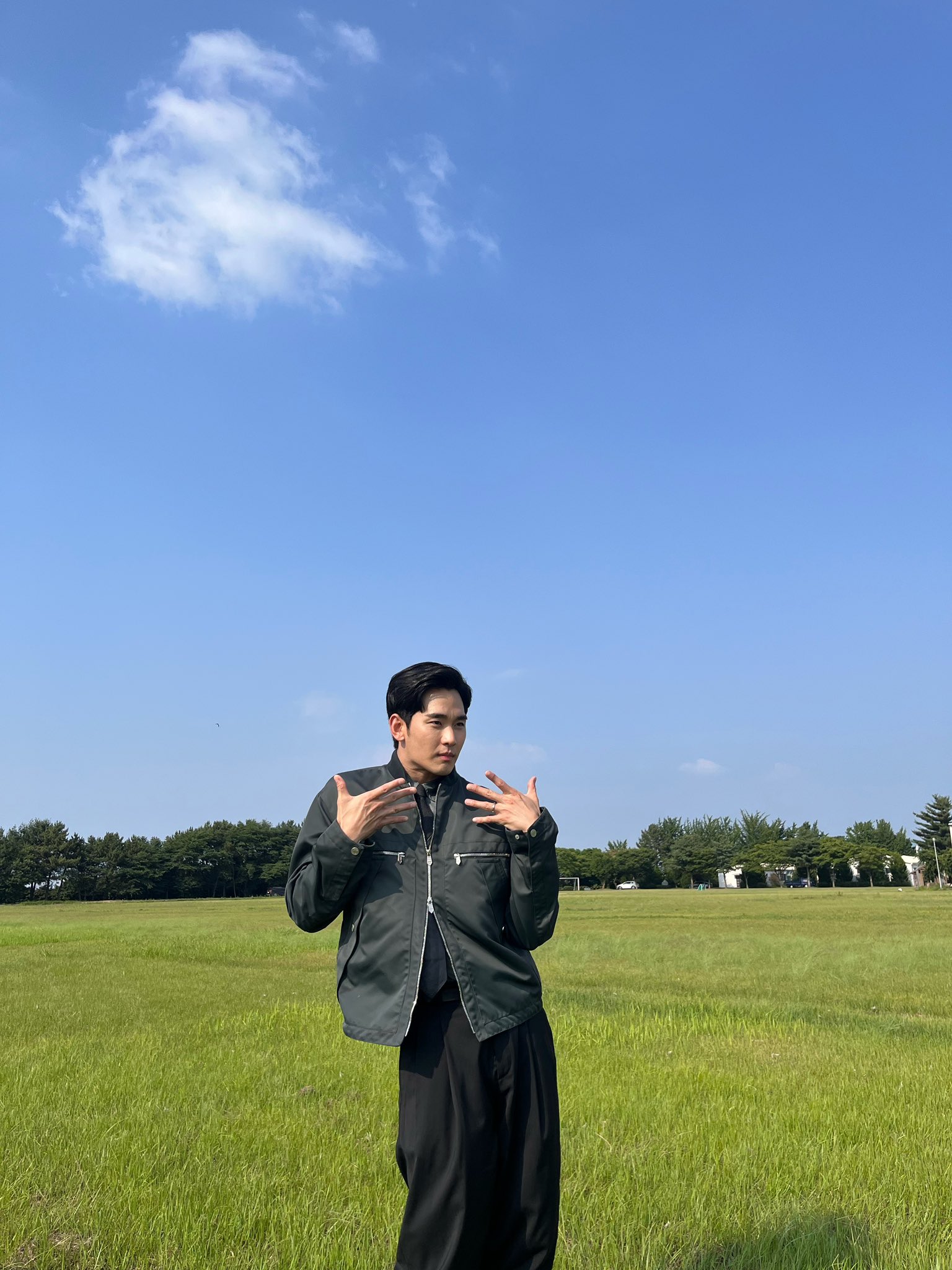 김수현 버블 구독중인데 남친짤 말고 과에서 착하고 잘생겼는데 좀 모자란친구 짤만 잔뜩 보내줌 | 인스티즈