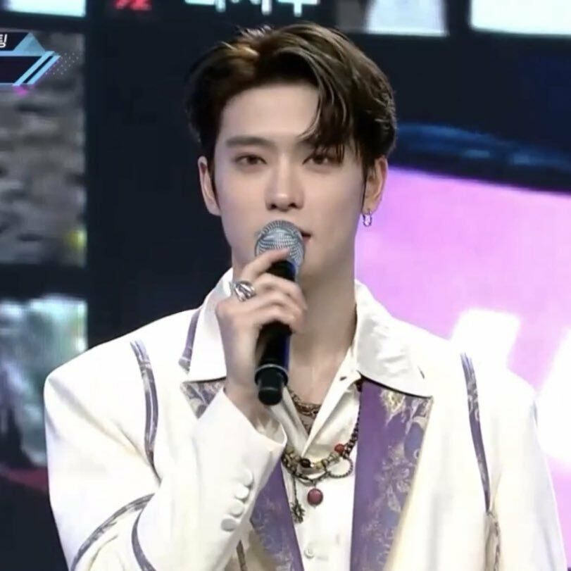 솔직히 본인 잘생긴지 모르겠다는 남자아이돌 | 인스티즈