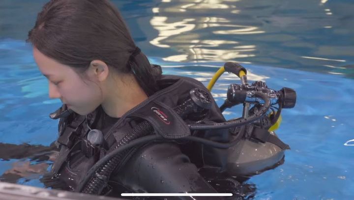 지금 알티타고있는 세계관 찍겠다고 대역없이 수중촬영 해낸 에스파 카리나 | 인스티즈