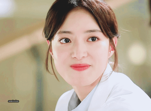 자꾸만 인스타 댓글로 아이유한테 사랑고백하는 배우 이세영 | 인스티즈