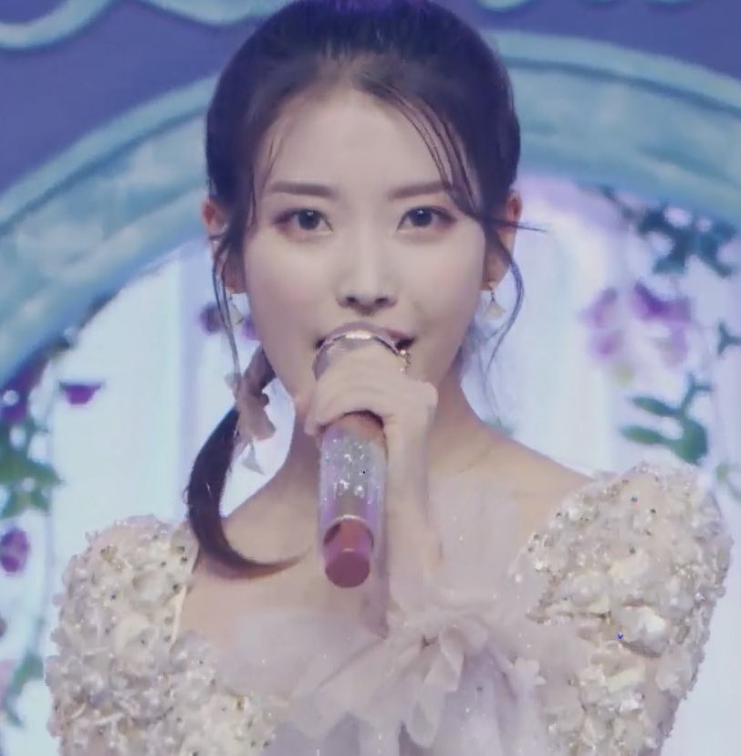 아이유의 마이크 사랑 | 인스티즈