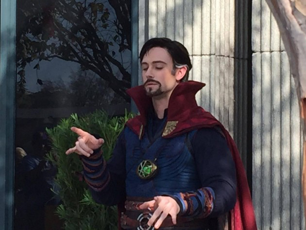 디즈니랜드의 닥터스트레인지 & 로키 | 인스티즈