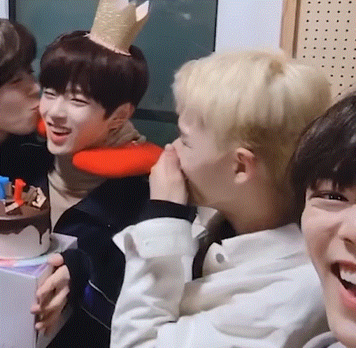 신기하고 귀여운 아이돌들의 막내 사랑 | 인스티즈