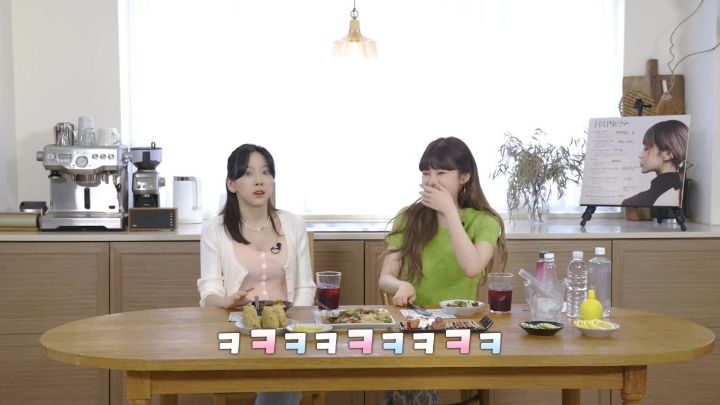 태연: 난 얘가 이럴 때마다 어떻게 해야 될지 모르겠어.jpg | 인스티즈