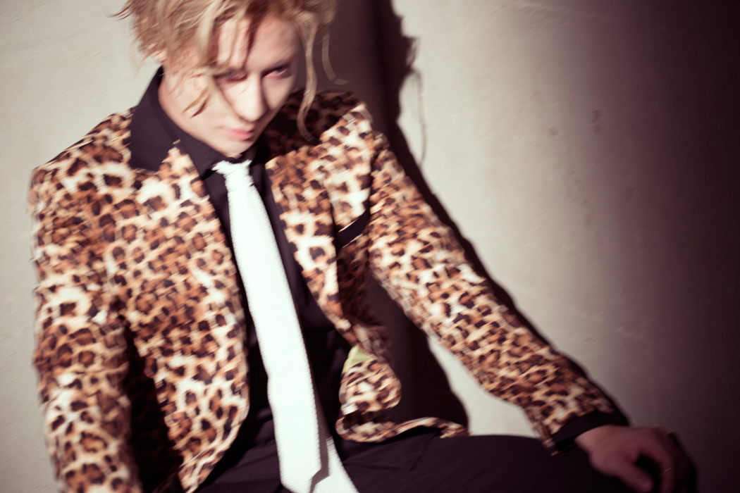 SM 그룹 중 첫 솔로주자의 첫 앨범 | 인스티즈