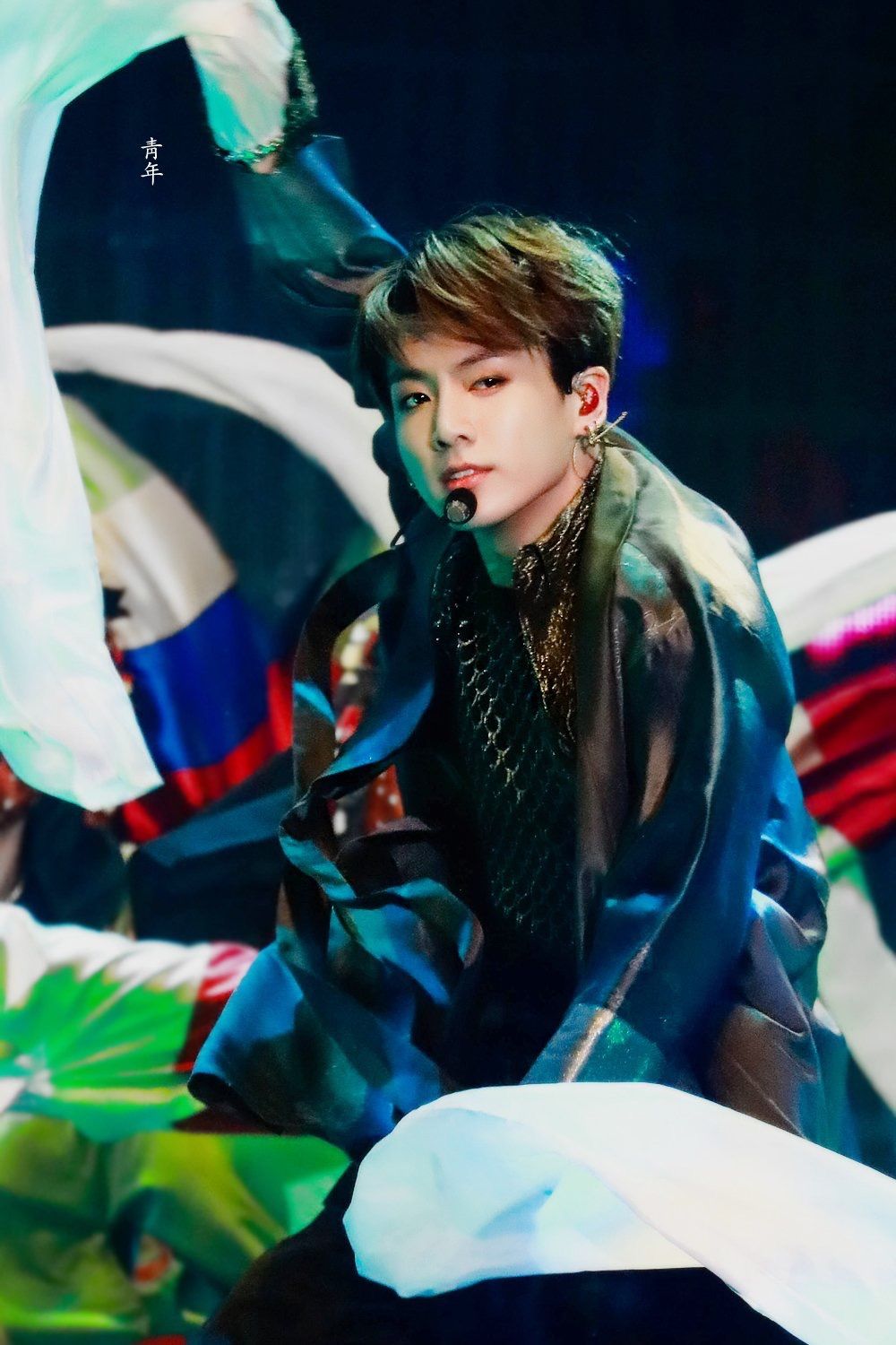 방탄팬들이 투표하면 거의 반반으로 나뉜다는 레전드 무대 2개 | 인스티즈