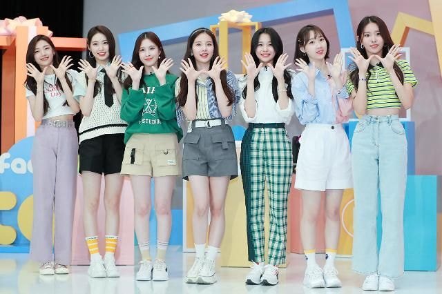 무대의상으로 하의를 바지만 입히는 신인여돌 코디 | 인스티즈