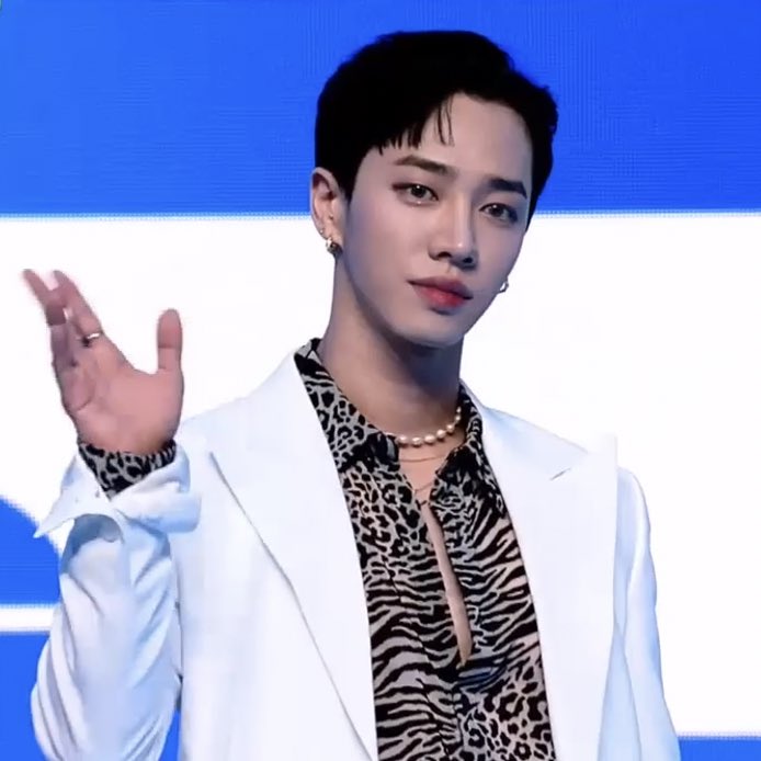 팬들이 해달라는 거 다 해주는 이기광 | 인스티즈