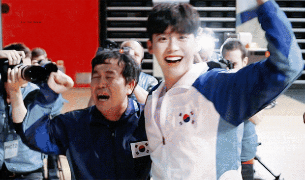 30대임에도 불구하고 소년미를 가지고 있는 남배우 5대장.gif | 인스티즈